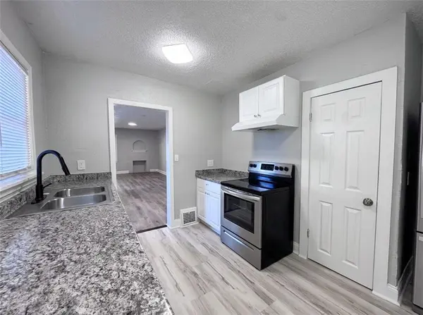 3847 E 60th TER, Kansas City, MO 64130