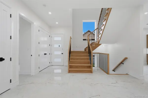 20 Singer AVE #201, Spring Valley, NY 10977