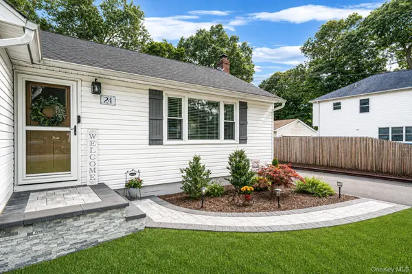 24 Alma AVE, Lake Grove, NY 11755
