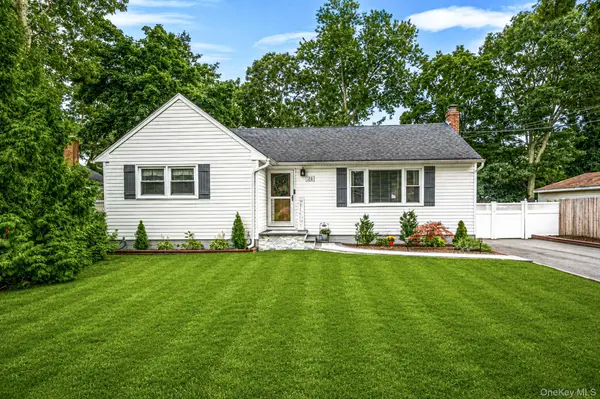 24 Alma AVE, Lake Grove, NY 11755