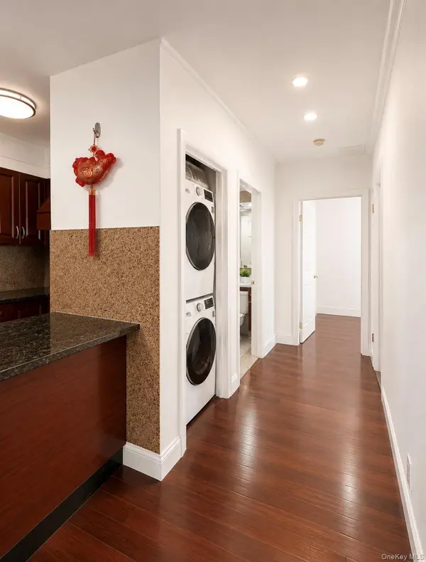 4105 College Point BLVD #2D, Flushing, NY 11355