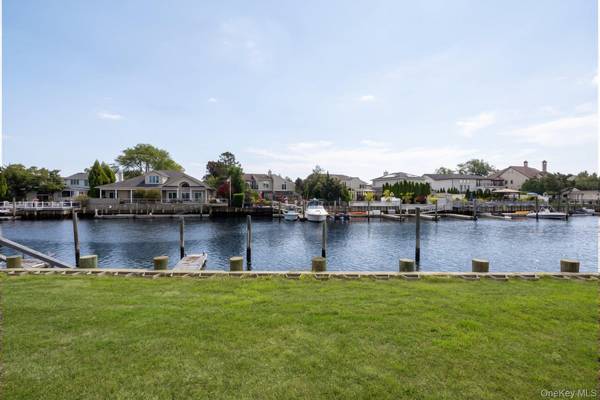 2819 Bay DR, Merrick, NY 11566