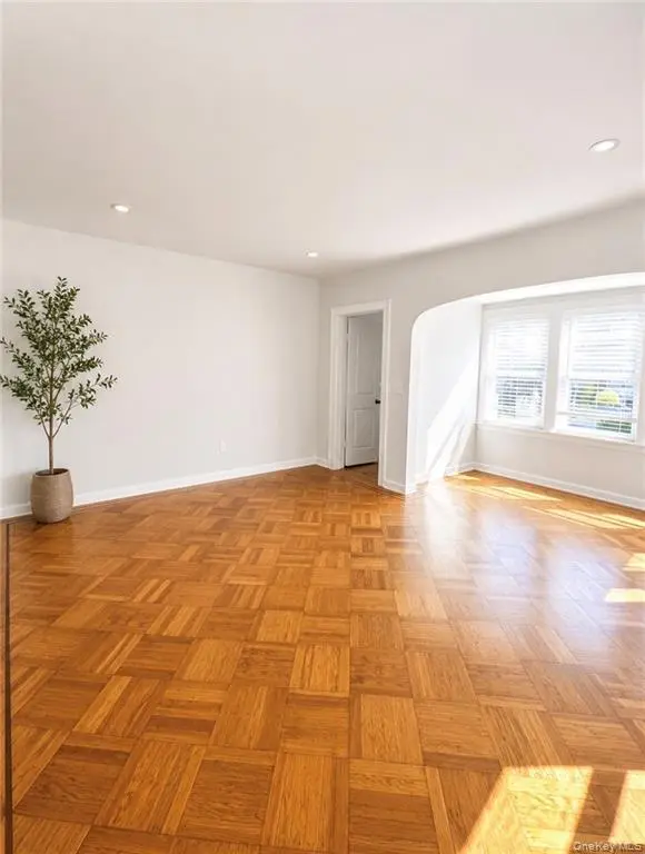 214 E 38th ST, Brooklyn, NY 11203
