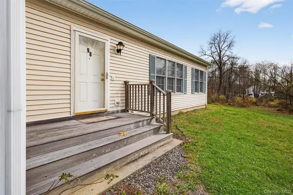98 Black Creek RD, Esopus, NY 12429