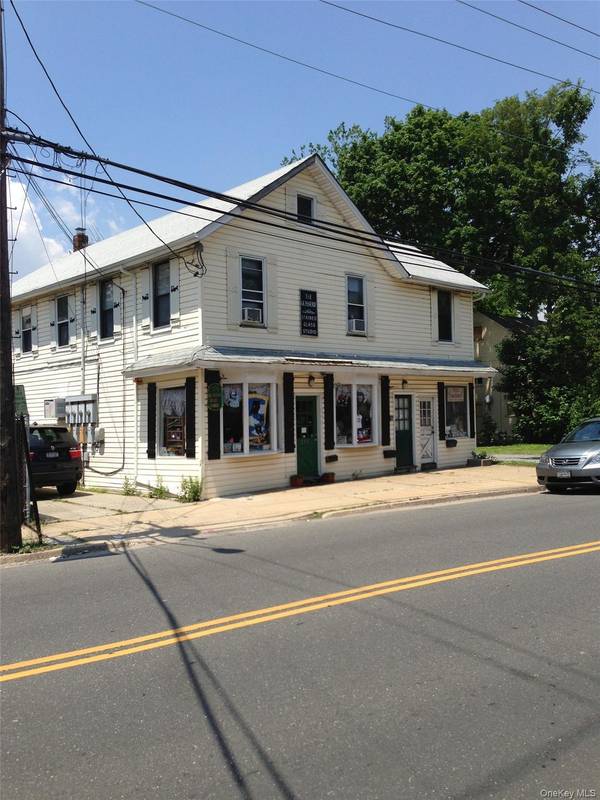 239 Glen Cove AVE, Sea Cliff, NY 11579