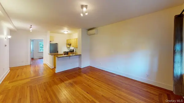 382 Burns ST #1, Forest Hills, NY 11375