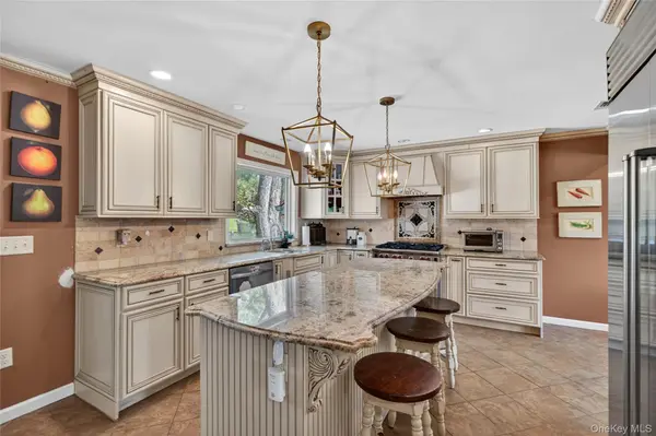 27 High Hill AVE, Warwick, NY 10990
