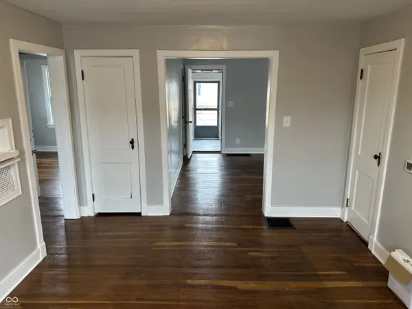 1731 Newton ST, Columbus, IN 47201