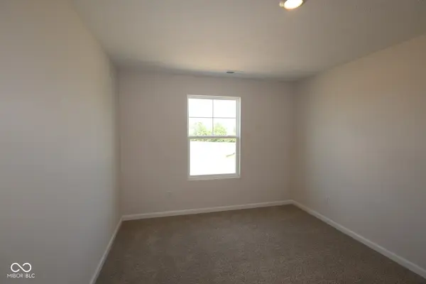 11244 Hobbsbrook DR, Noblesville, IN 46060