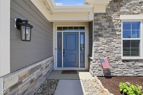15112 Covebrook LN, Fishers, IN 46040