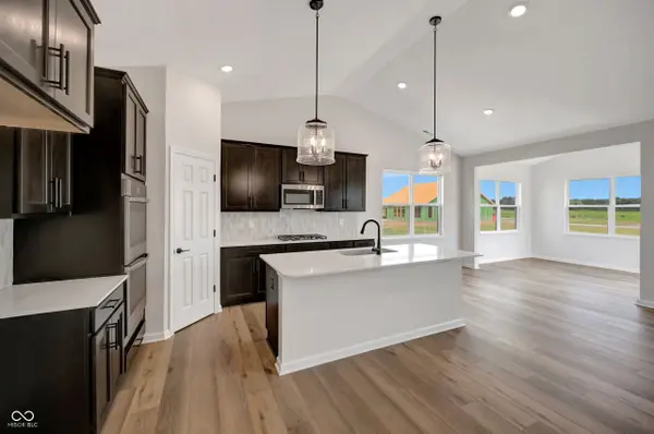 10090 Branson Landing DR, Noblesville, IN 46060