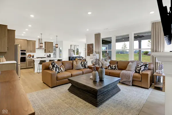 11358 Barn Owl DR, Zionsville, IN 46077