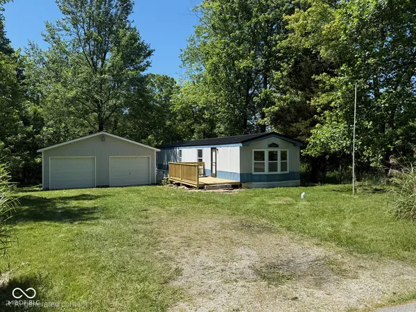 319 Honey Locust PL, North Vernon, IN 47265