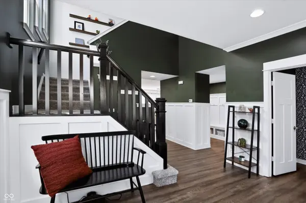 7808 Hedgehop DR, Zionsville, IN 46077