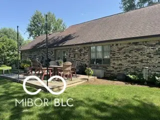 210 Christina DR, Whiteland, IN 46184