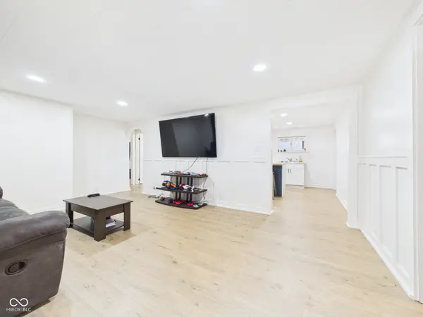 210 S 27th ST, Elwood, IN 46036
