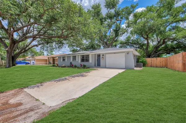 361 FALKLAND RD, Venice, FL 34293