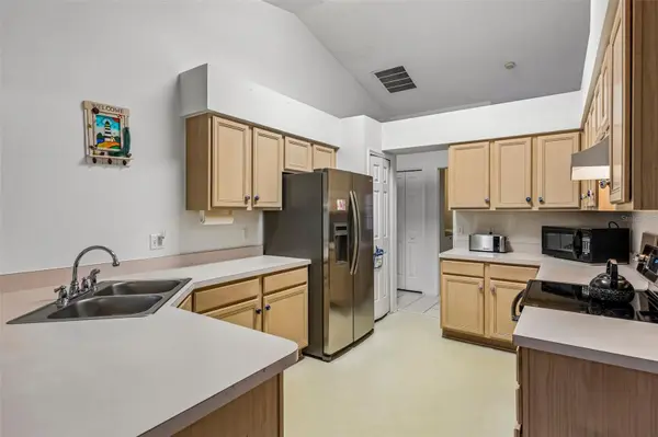25111 BONNIE BLUE CT, Leesburg, FL 34748