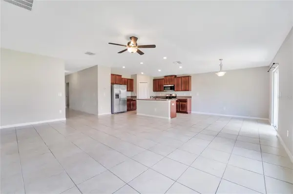 10116 CARLOWAY HILLS DR, Wimauma, FL 33598