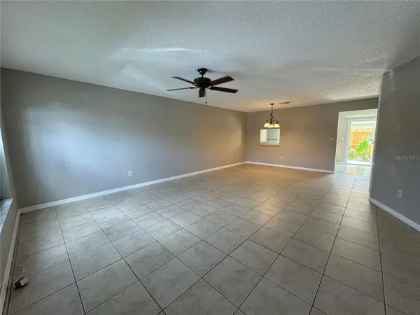 1643 SANDY POINT SQ #72, Orlando, FL 32807