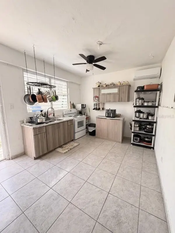 11 CALLE 11 #69 LOTE 363, COM. VICTOR ROJAS, Arecibo, PR 00612