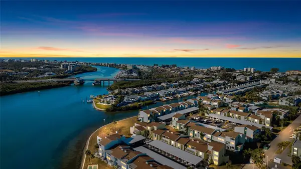 1 WINDRUSH BLVD #21, Indian Rocks Beach, FL 33785