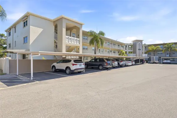 952 VIRGINIA ST #202, Dunedin, FL 34698