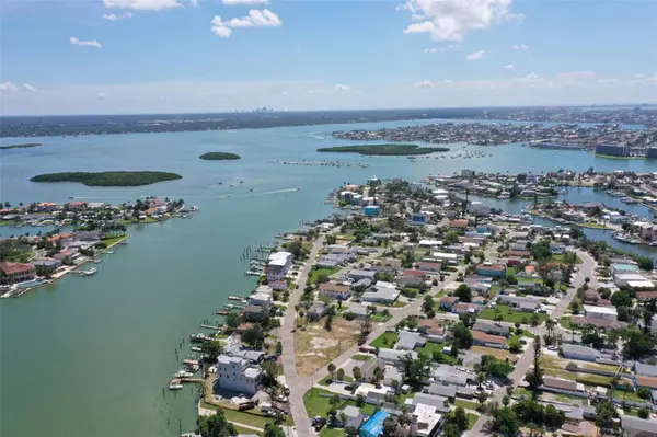 330 133RD AVE E, Madeira Beach, FL 33708