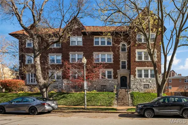 630 Westwood DR #2S, Clayton, MO 63105