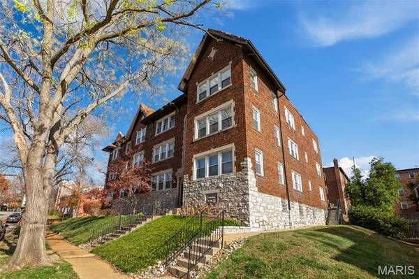 630 Westwood DR #2S, Clayton, MO 63105