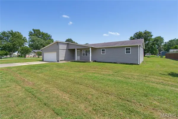 206 County Road 560, Poplar Bluff, MO 63901