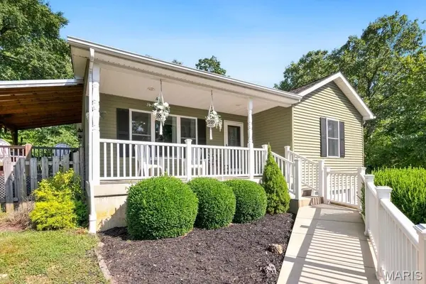 251 Farris RD, Bourbon, MO 65441