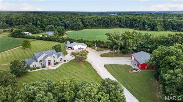 396 Bunker Hill RD, Silex, MO 63377