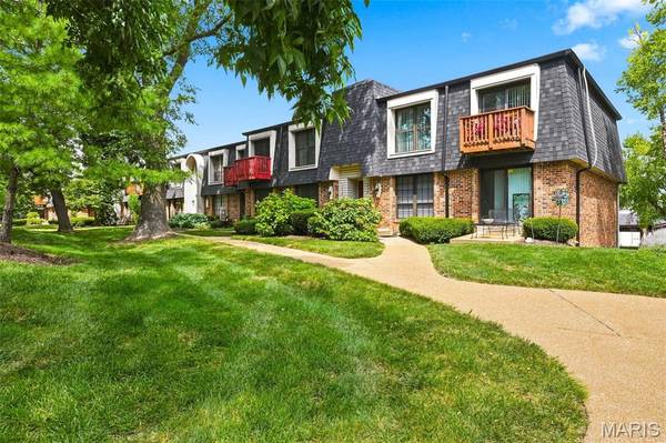 1111 Appleseed LN #A, Olivette, MO 63132