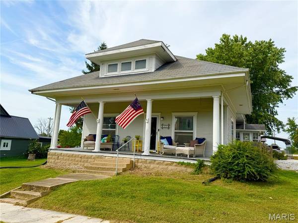 409 E Salling ST, Perry, MO 63462