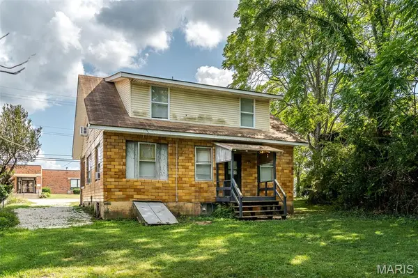 345 E Springfield AVE, St Clair, MO 63077