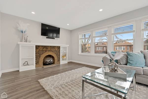 9320 S Racine AVE, Chicago, IL 60620
