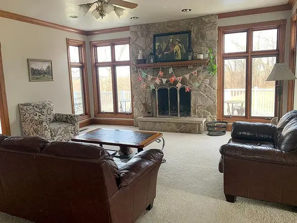 675 E County Road 1180 RD, Warsaw, IL 62379