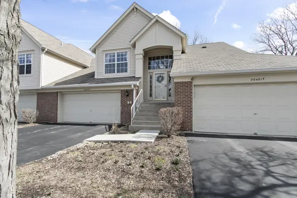 30W019 Juniper CT #30W019,  Warrenville,  IL 60555