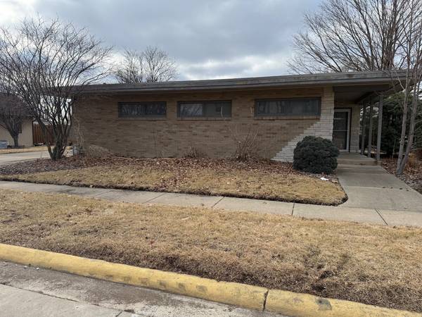 341 W Walnut ST, Oglesby, IL 61348