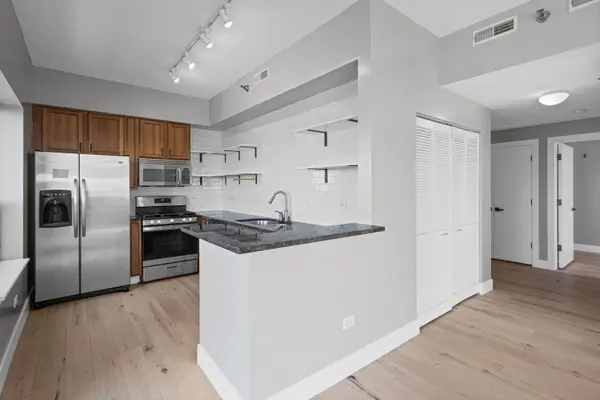 100 N HERMITAGE AVE #908, Chicago, IL 60612