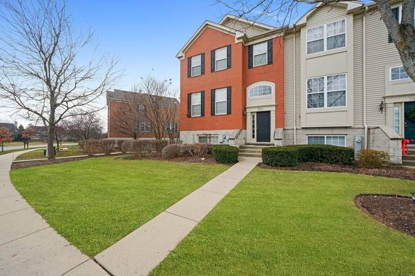 760 Lambert LN #96-1, Bartlett, IL 60103