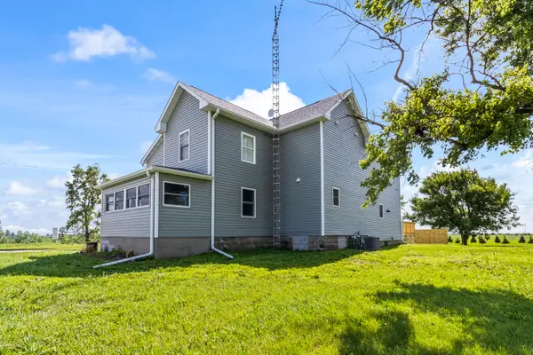 17469 N 300 East RD, Flanagan, IL 61740