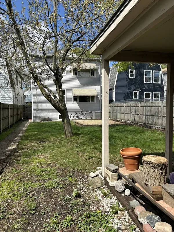 2005 DARROW AVE, Evanston, IL 60201