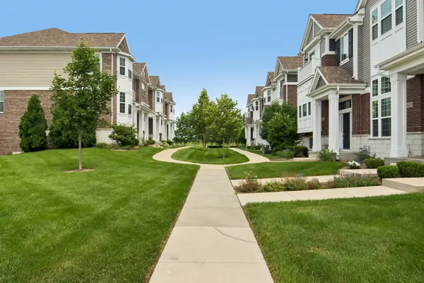 4425 Monroe CT, Naperville, IL 60564