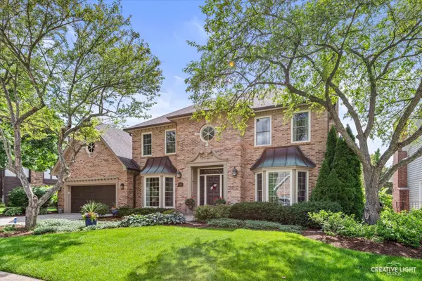 1160 Midwest LN, Wheaton, IL 60189