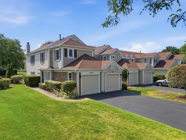 1661 Vermont DR #A, Elk Grove Village, IL 60007