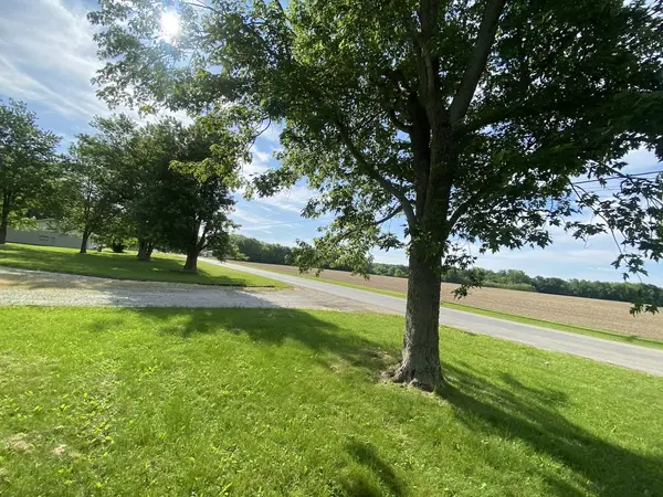 515 E Ross LN, Danville, IL 61832