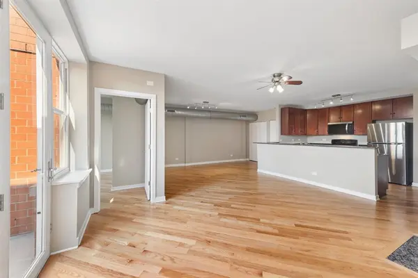 3550 W Montrose AVE #502, Chicago, IL 60618