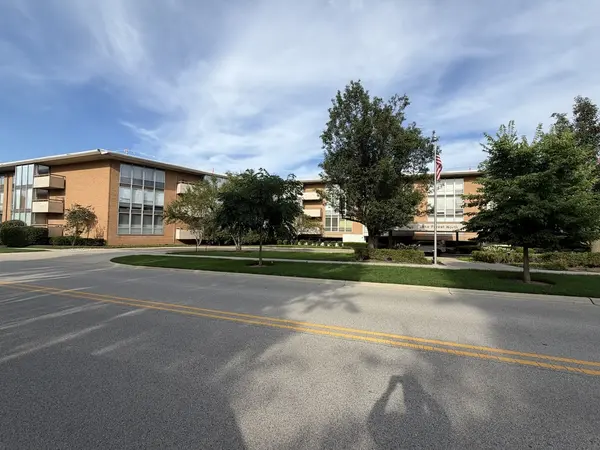 1301 N Western AVE #329, Lake Forest, IL 60045